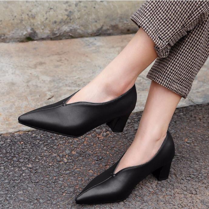 靴 パンプス レディース チャンキーヒール ローヒール ポインテッドトゥ 走れる 痛くない 太ヒール 歩きやすい 美脚 |  | 09