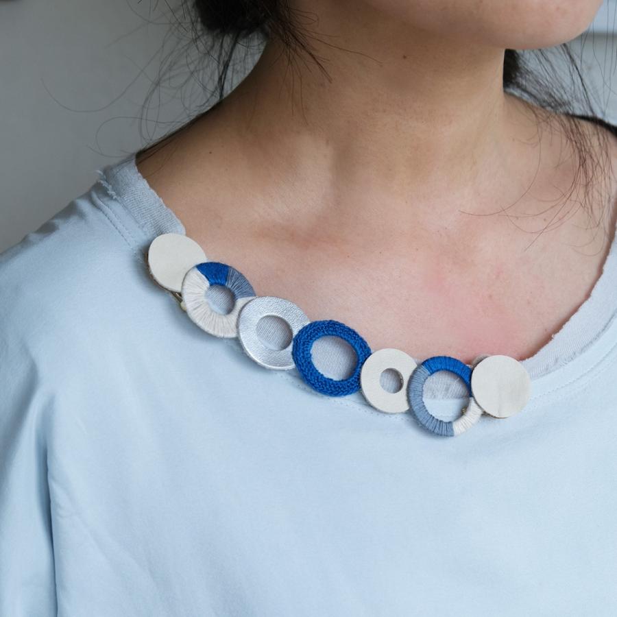 麻のブローチ Neckcircle ネックサークル ブルー Nc Blu アサコサージュ Asacorsage マグネット 2way 麻糸 牛革 おしゃれ 細長 丸 円 まる Blue 青 B2798 Blu やさしいおみせ Yahoo 店 通販 Yahoo ショッピング