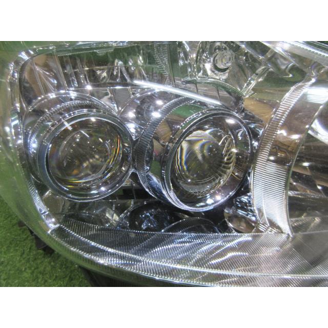 プリウスα DAA-ZVW40W 左右ヘッドランプ 右ヘッドライト コイト プリウスα DAA-ZVW40W 左右ヘッドランプ 右ヘッドライト コイト