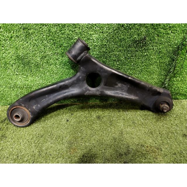 ハスラー DAA-MR41S 右フロントロアアーム 45201-85K10 45201-85K11