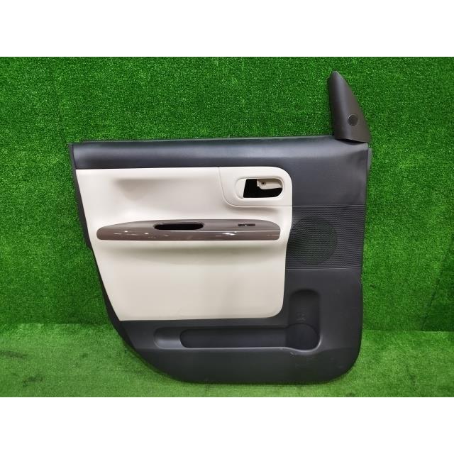 ムーヴ ムーヴキャンバス 5BA-LA800S 左フロントドアトリム 67620