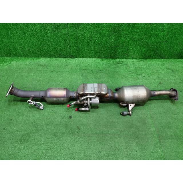 プリウス DAA-ZVW50 Fエキゾーストパイプ 17410-37A20 17410-37B60