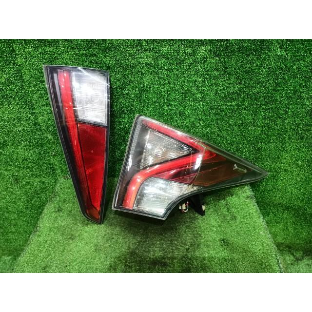 プリウス DAA-ZVW55 右テールランプ 右テールライト イチコ 47-87/47