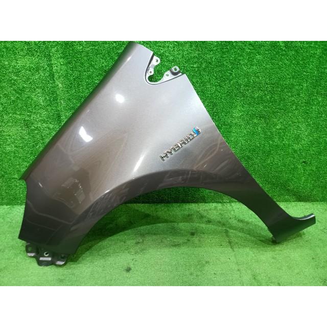 アクア DAA-NHP10 左フロントフェンダー 1G3 53812-52410