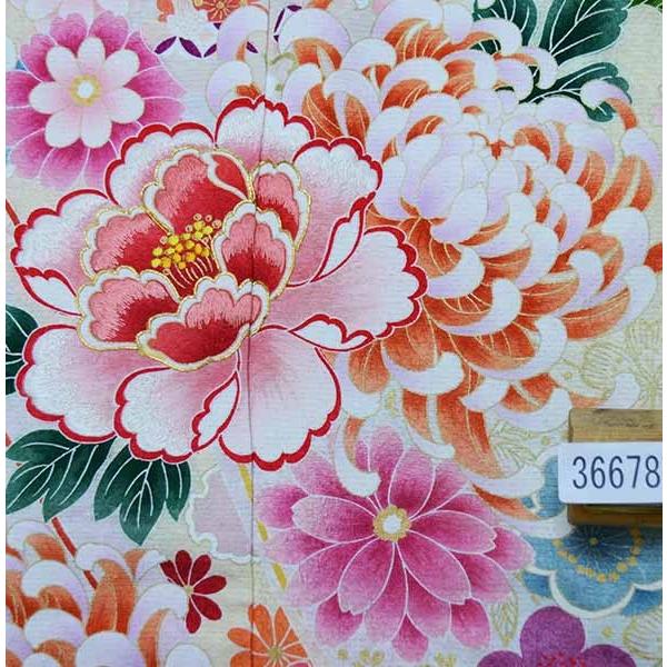 振袖 正絹 着物 単品 仕立て上がり 百花繚乱 牡丹 菊 花刺繍 クリーム 