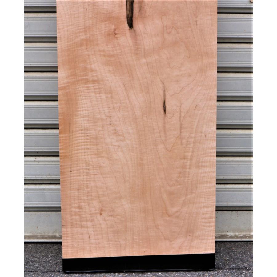 カエデ 楓 一枚板 無垢板 塗装品 楓（カエデ）一枚板入荷しました。 | あきたの材木屋