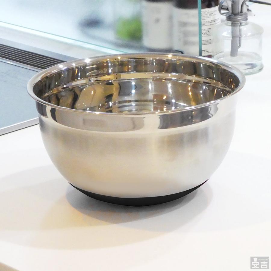 在庫処分品】深型ステンレスボウル 滑り止め付き 24cm 容量5.0L 在庫処分品】深型ステンレスボウル 滑り止め付き 24cm 容量5.0L