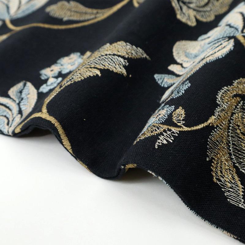 新品 未使用 名古屋帯 極上 刺繍 カジュアル 花唐草模様 黒地 新品 未使用 名古屋帯 極上 刺繍 カジュアル 花唐草模様 黒地