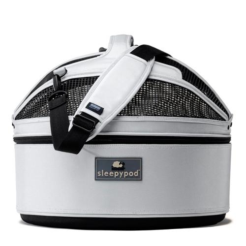 Sleepypod (スリーピーポッド) カラー：Arctic White(アークティックホワイト) ペット用品 お出かけ 車 ドライブ