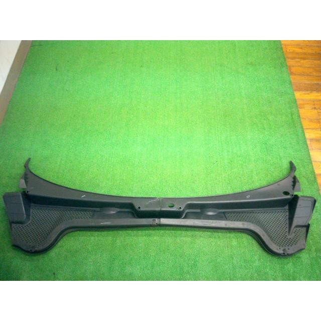 VW ザ・ビートル DBA-16CBZ カウル トップ パネル 5C1819403B 個人宅配