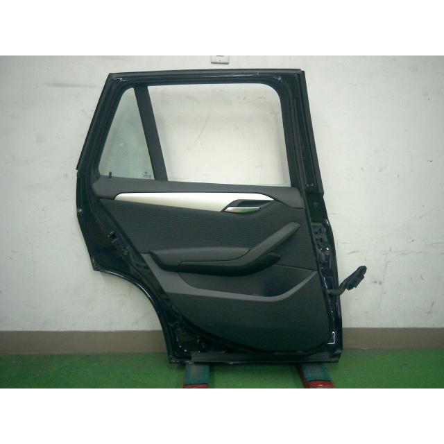 BMW X1 ABA-VL18 リア 左 ドア リヤ 475 E84 黒 個人宅配送不可 yatsu