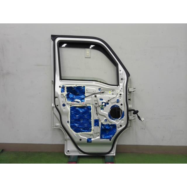 NV100クリッパー EBD-DR17V フロント 左 ドア Z2S 銀 個人宅配送不可