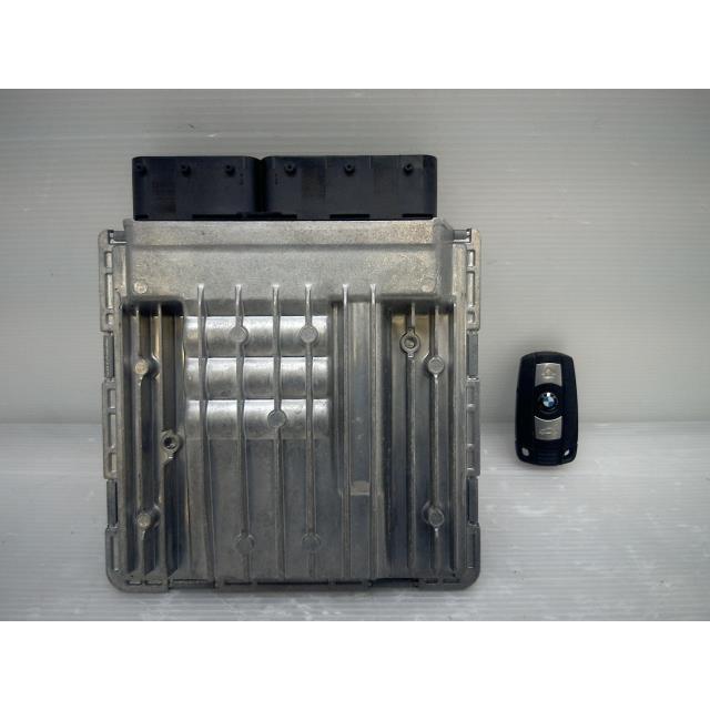 BMW 1シリーズ ABA-UF30 エンジン コンピューター コントロール ECU