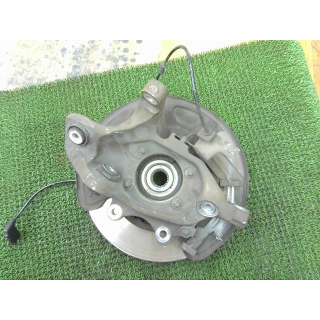 ベンツ Cクラス RBA-205042C リア 右 ナックル ハブ 197   yatsuの画像