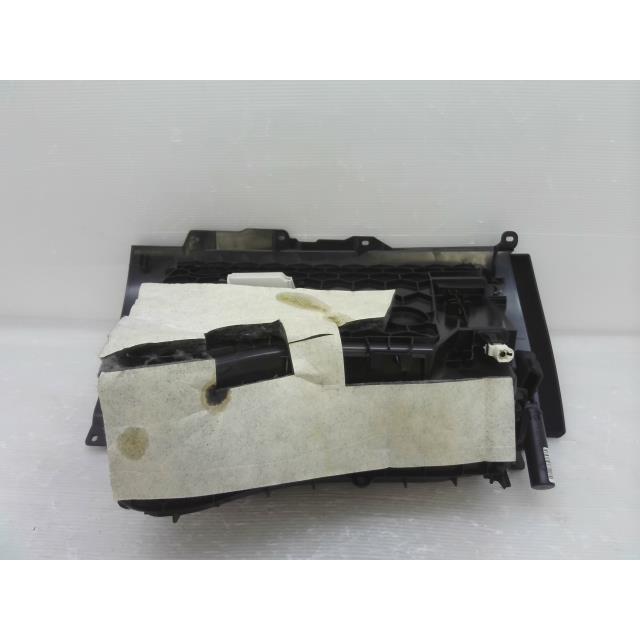 自動車 BMW 1シリーズ DBA-1A16 グローブ ボックス 475 F20 yatsu