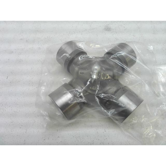 エルフ NPR 「プロペラシャフトジャーナルAssy」 未使用品 yatsu