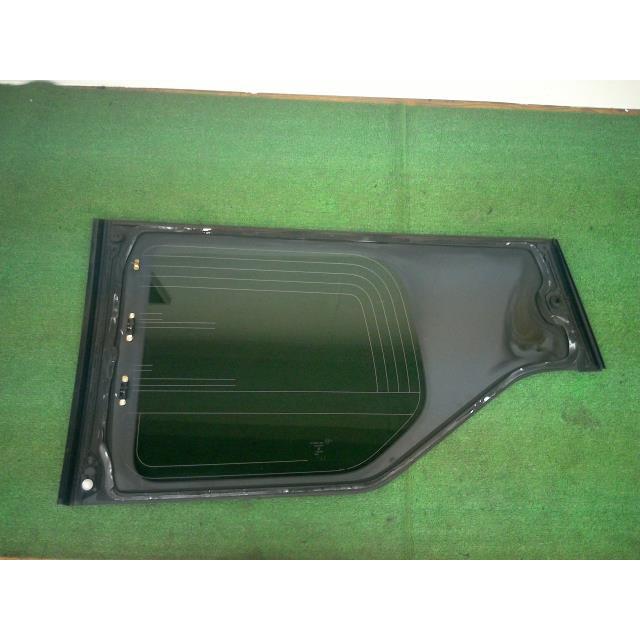 セレナ DAA-GC27 右 クォーター ガラス QAB M262 個人宅配送不可 yatsu