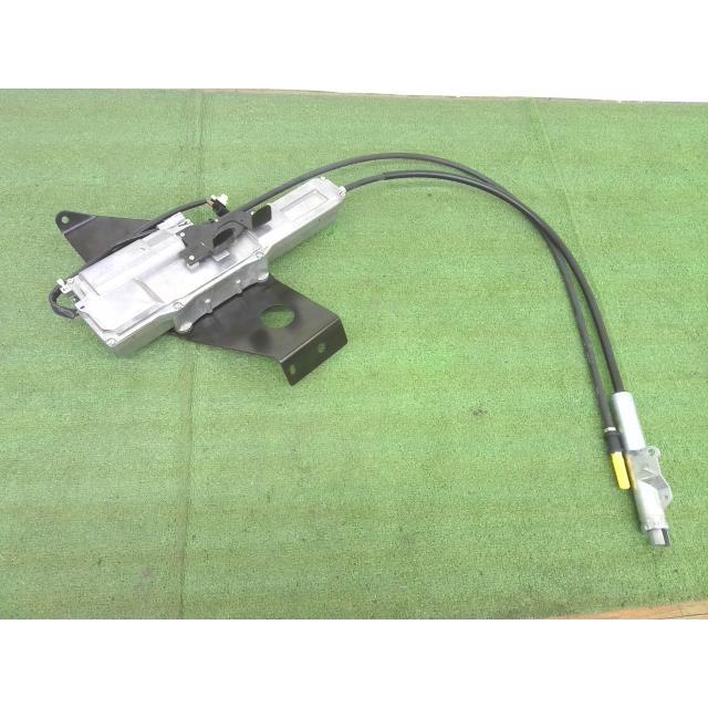 アクチュエーター パーキングブレーキアクチュエータ制御ユニットリア ために X5 F15 X6 F16 34436882007 パー BMW BMW F15 F85 X5 F16 F86 X6 パーキングブレーキアクチュエーター コントロールユニット 35iX 40eX 50iX M 34436874220 34436868514 : 自動車パーツの宝箱 ... パーキングブレーキ ため X5 X6 F15 F16 F85...