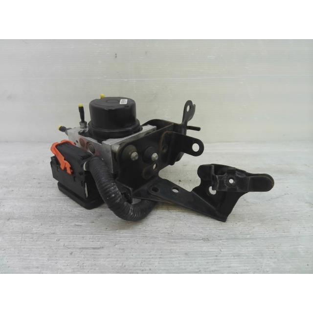 エルグランド DBA-TE52 ABS ブレーキ アクチュエーター ユニット GAE