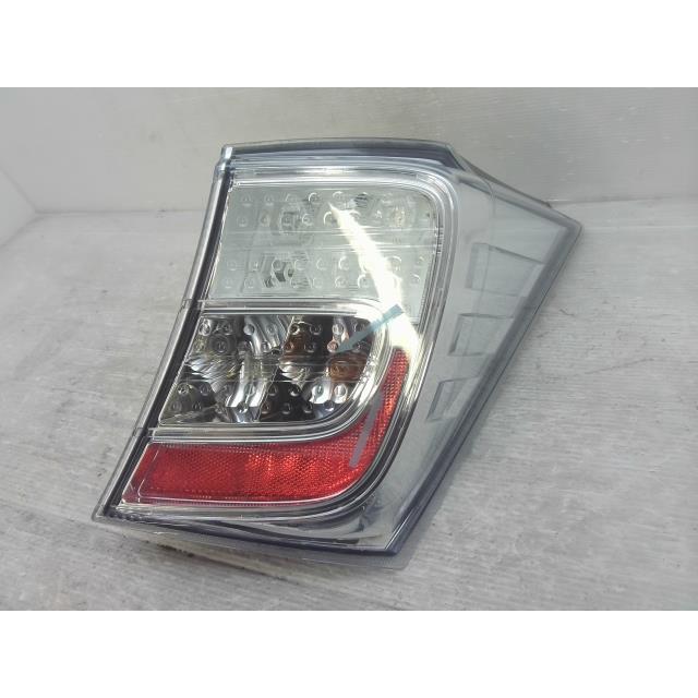 フリード DAA-GP3 右 テール ランプ ライト レンズ NH624P D102 LED 