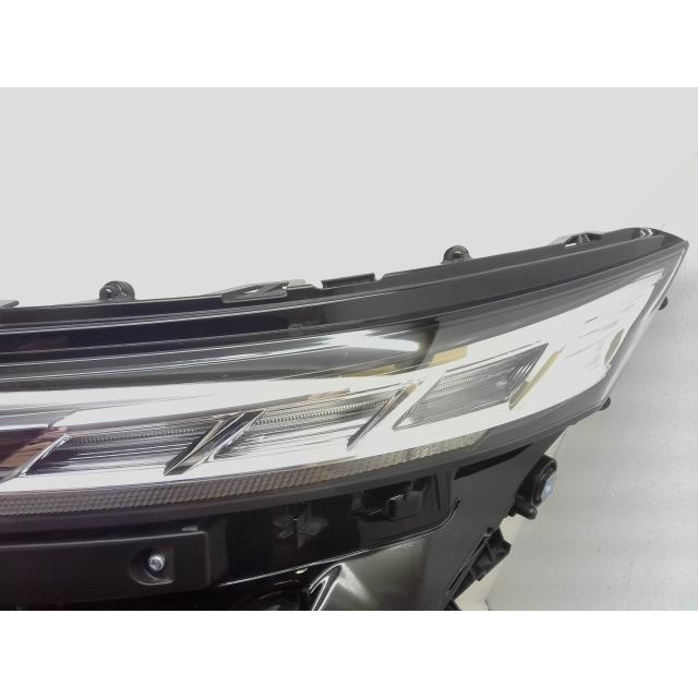 訳あり　ヴォクシー　右ヘッドライト 型番　ZWR90 ヴォクシー 6AA-ZWR90W 左 ヘッド ランプ ライト V1-4 ユニットノミ