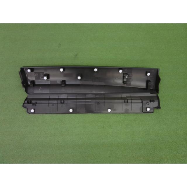 専用 ３点 クラウン 6AA-AZSH35 右Rドアプロテクター 75077-30030 モール