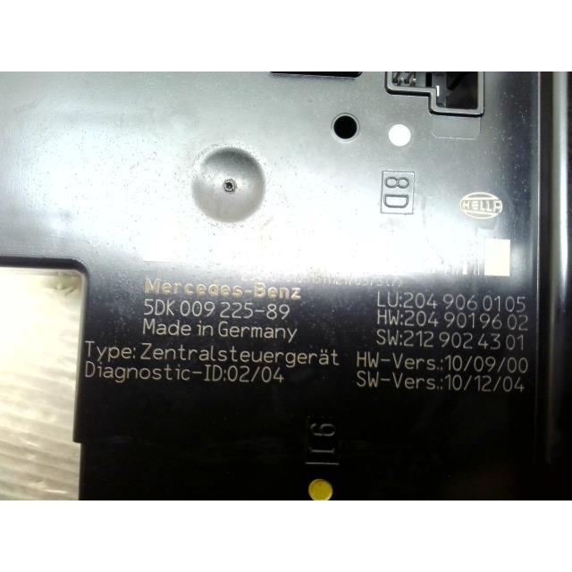 ベンツ Cクラス DBA-204047 ヒューズ ボックス 197 リア SAM yatsu 