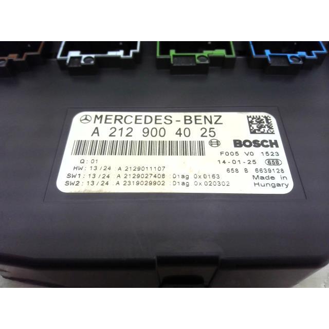 ベンツ Eクラス RBA-212036C ヒューズ ボックス 197 A2129004025 E250 