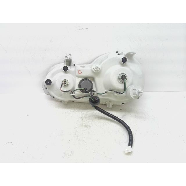 GT-R GT−R CBA-R35 左 テール ランプ ライト レンズ D054 前期