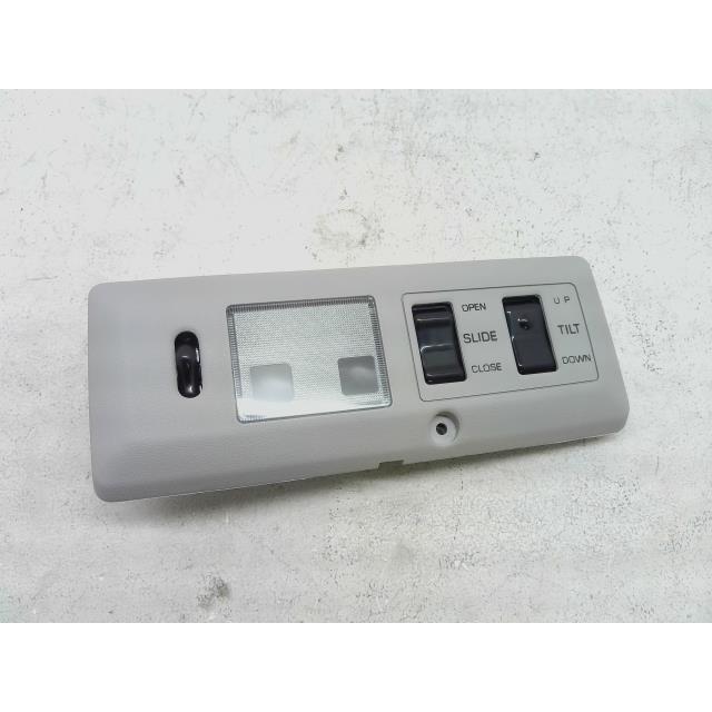 ランドクルーザープラド KD-KZJ78G ルームランプ 未使用品 マップ