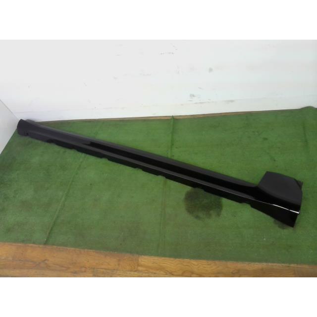 ランドクルーザー 3BA-VJA300W 右 サイド ステップ スカート 202 75850