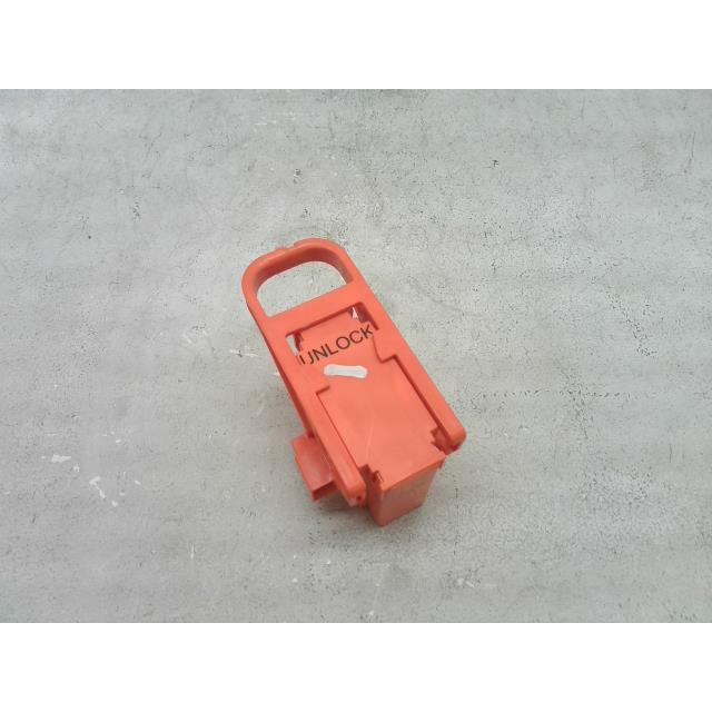 プリウス DAA-ZVW30 「サービスプラグ」 ハイブリッドバッテリー yatsu