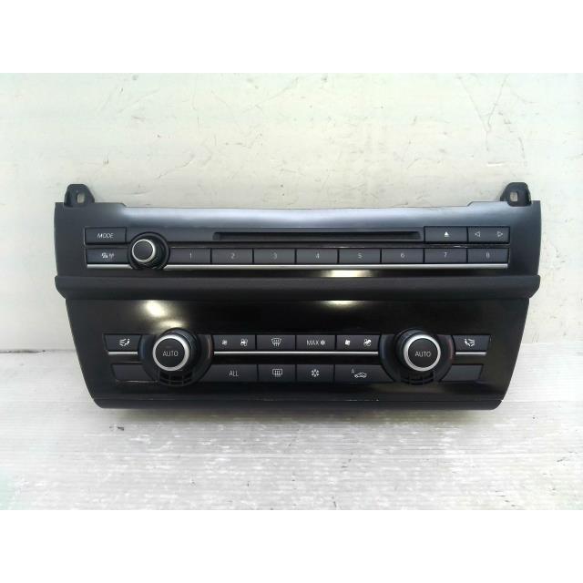 BMW 5シリーズ DBA-XG20 エアコン スイッチ パネル 416 926374701 F10