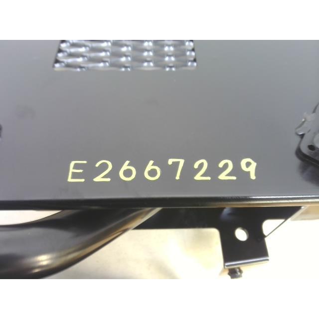NV350キャラバン 3BA-KS4E26 「アシストステップASSY」 未使用品 NV350キャラバン 3BA-KS4E26 「アシストステップASSY」 未使用品