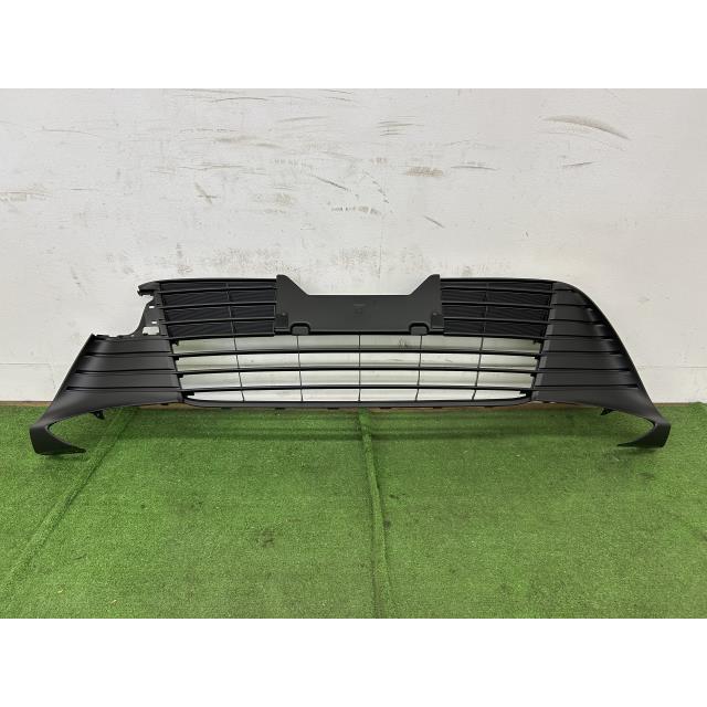 ヴィッツ DAA-NHP130 フロント グリル 53112-52400 未使用品 中期 F