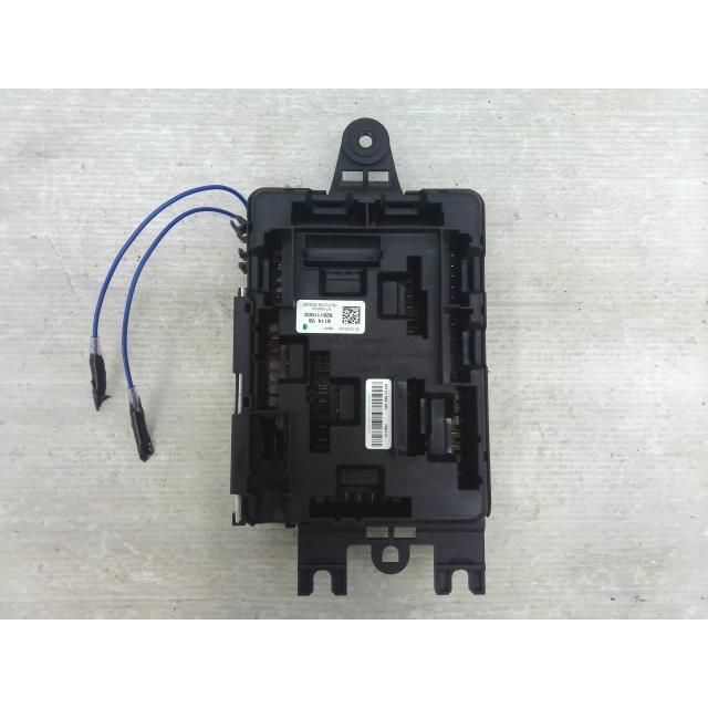BMW 3シリーズ DAA-3F30 ヒューズ ボックス 475 F30 ハイヅリッド3 M