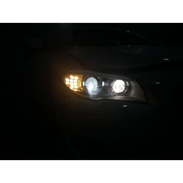 BMW 5シリーズ LDA-FW20 右 ヘッド ランプ ライト 300 1ZS010131 HID