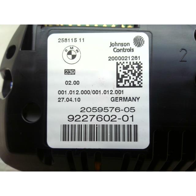 BMW 5シリーズ DBA-FR30 スピードメーター  9227602-01 F10 528i yatsu