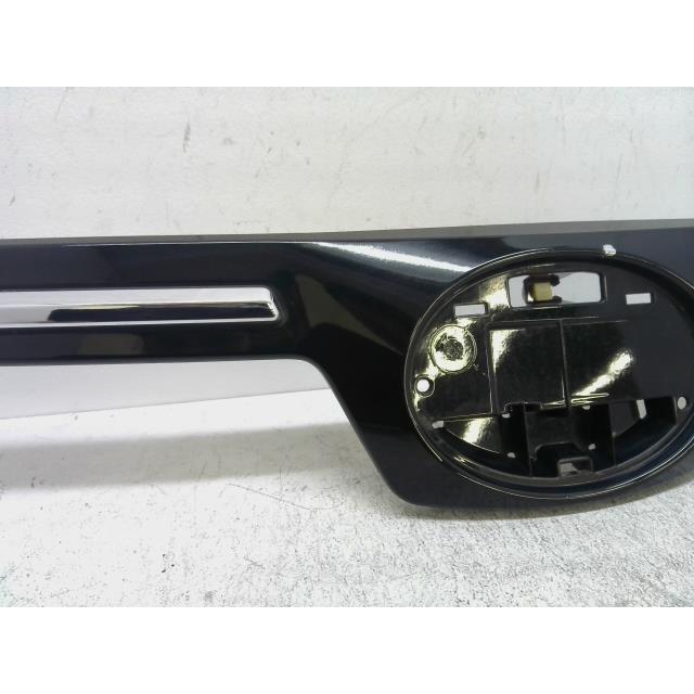 ヴォクシー DBA-ZRR80W 「ボンネットモール」 202 75770-28130 前期 ZS