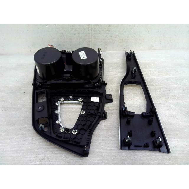 BMW 3シリーズ LDA-3D20 「センターコンソールパネル」 475 F31 320d M