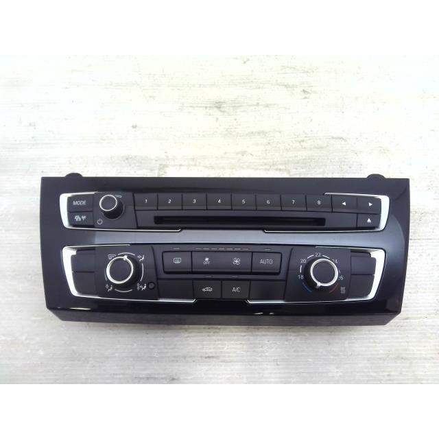 BMW 1シリーズ DBA-1A16 エアコン スイッチ パネル A76 61319363498-02 
