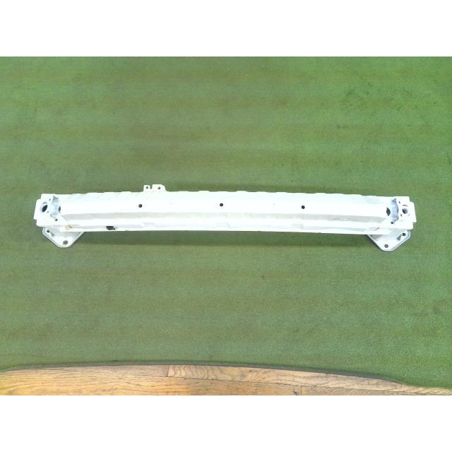 フリード DAA-GP3 フロント リーン ホースメント NH788P 個人宅配送