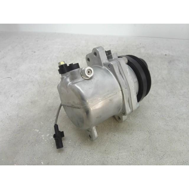 エブリイワゴン エブリィ ABA-DA64W エアコン コンプレッサー 未使用品