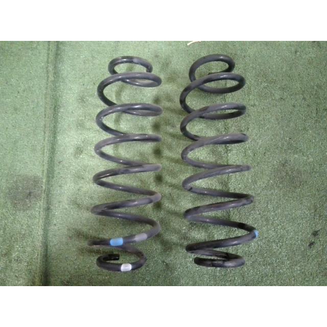 ヴェゼル DAA-RU3 リア スプリング セット NH788P yatsu : ヤツヅカ