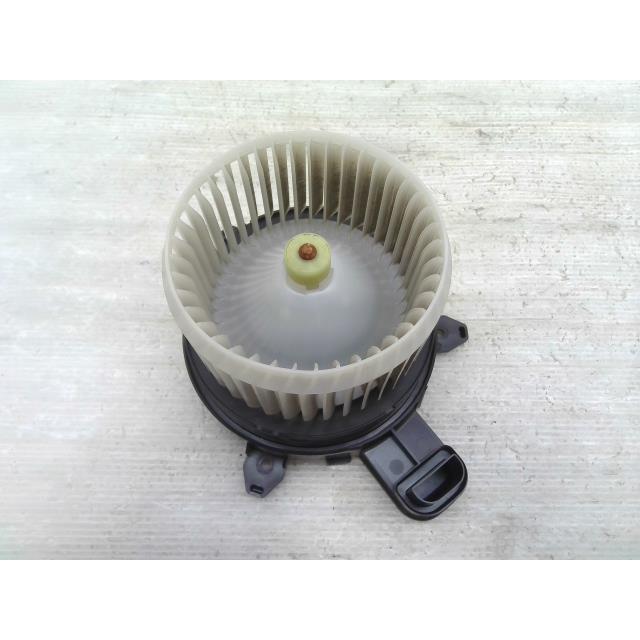 レクサス（LEXUS） NX DAA-AYZ10 ヒーター ブロア ファン モーター 083