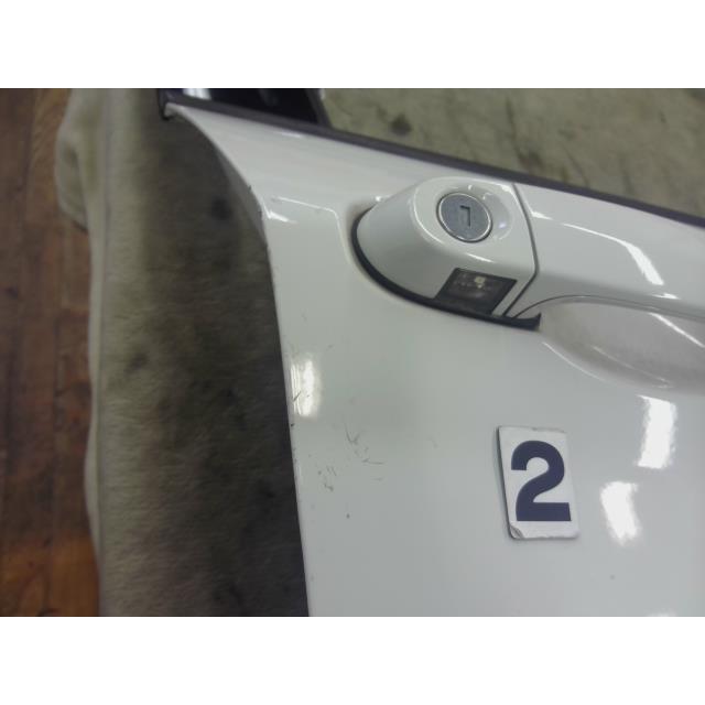 BMW 1シリーズ DBA-1A16 フロント 右 ドア 300 F20 120i 白 個人宅配送