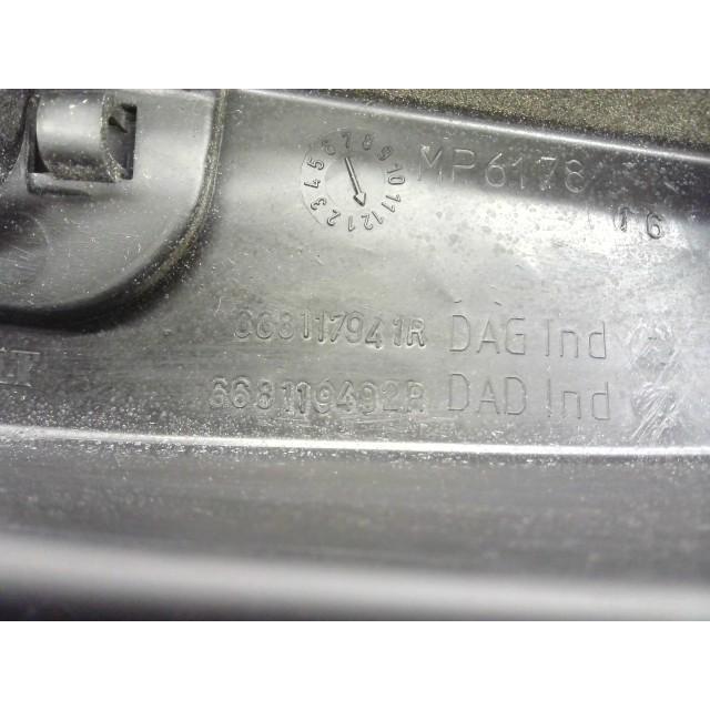 ルノー カングー ABA-KWH5F1 カウル トップ パネル 個人宅配送不可