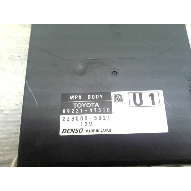 プリウス DLA-ZVW52 ヒューズ ボックス 218 89221-47510 yatsu : ヤツ