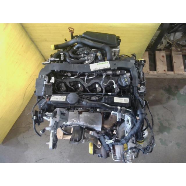 ベンツ Cクラス LDA-205204 エンジンASSY 197 651 個人宅配送不可