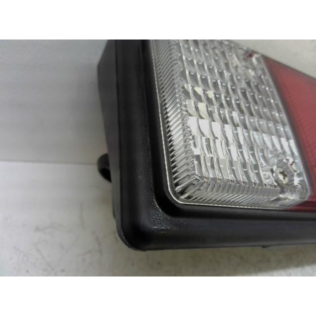 キャンター 2RG-FBA60 右 テール ランプ ライト レンズ ML250082 12V用